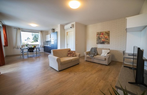 Cupra Marittima Apartamento | Finely furnished "Lobster" Suite 350mt from the sea with Pool, Gymnasium, WiFi