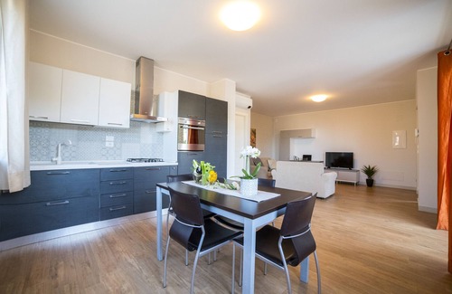 Cupra Marittima Apartamento | Finely furnished "Lobster" Suite 350mt from the sea with Pool, Gymnasium, WiFi