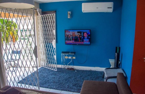 Yallahs Apartamento | Finest Accommodation Apt # 421 Bloc # 4 Marley Manor 6 Marley Rd Kgn 6