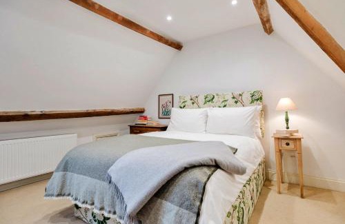Painswick Casa | Finest Retreats - Courtside Cottage