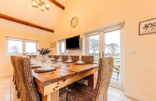 Holywell Casa | Finest Retreats - Groes Faen Bach Farmhouse