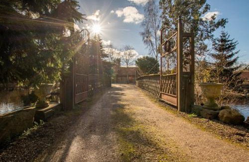 Little Stukeley Casa | Finest Retreats - Hazel Rose Cottage