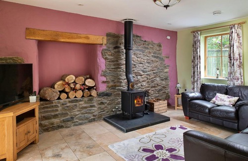 Eglwysbach Casa | Finest Retreats - Hilltop Haven
