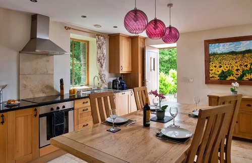 Eglwysbach Casa | Finest Retreats - Hilltop Haven