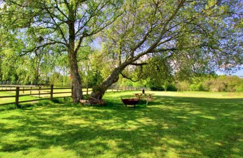 Romsey Casa | Finest Retreats - Hilltop Stable