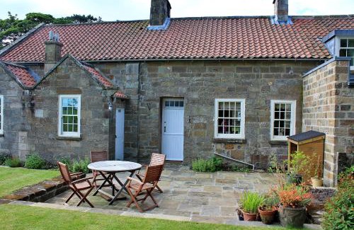 Carlton-in-Cleveland Casa | Finest Retreats - Ingleby Manor - Courtyard Cottage