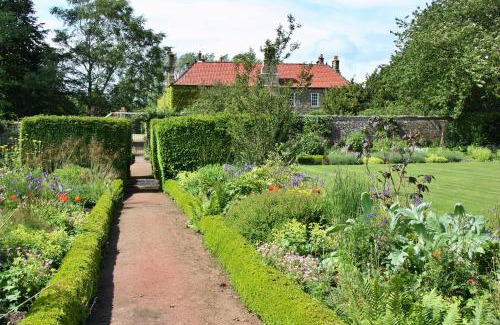 Carlton-in-Cleveland Casa | Finest Retreats - Ingleby Manor - Courtyard Cottage