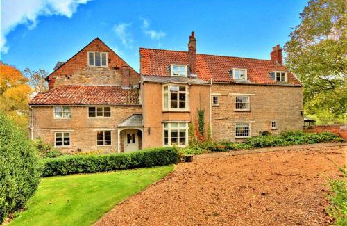 Thrapston Casa | Finest Retreats - Islip Mill House - Beautiful Riverside Home