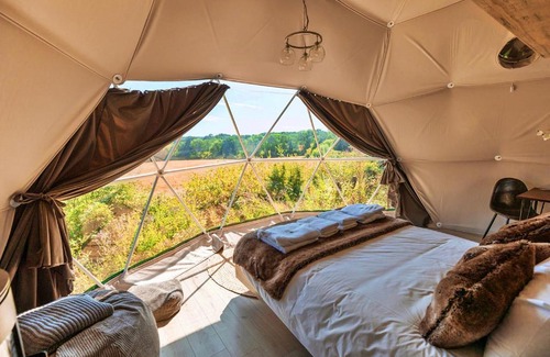 Chiddingstone Hoath Chalet De Esquí | Finest Retreats - Scotney Luxury Dome