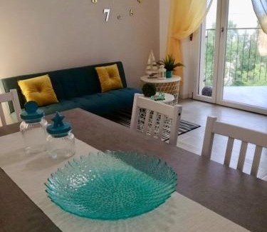 Marina Julia Apartamento | Finestra sul mare