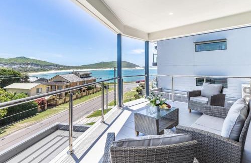 Fingal Bay Casa | Fingal Bay View Unit 1 16 Tuna Crescent