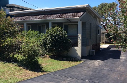 Fingal Bay Casa | Fingal Beach Shack – Stay 3, Pay 2!