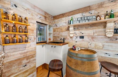 Fingal Bay Casa | Fingal Pines Getaway, Apartment