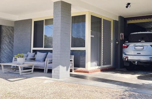 Fingal Bay Casa | Fingal Pines Getaway, Apartment