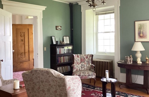 Dundee Casa | Finger Lakes Cobblestone Treasure