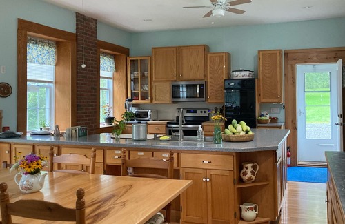 Dundee Casa | Finger Lakes Cobblestone Treasure
