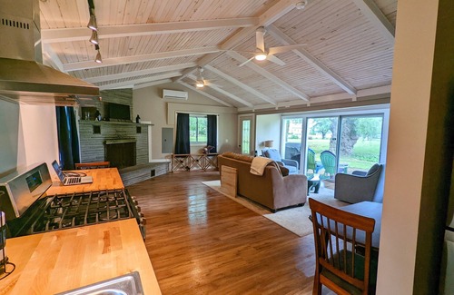 Oaks Corners Cabaña | Finger Lakes Cottage Getaway
