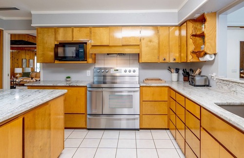 Scottsburg Casa | Finger Lakes Fun: Big Home. HotTub, Firepit Near Lakes, Wineries