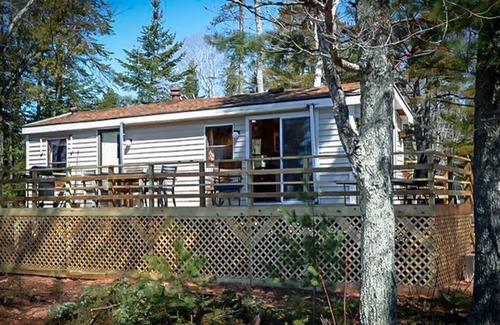 La Pointe Cabina | Finn McCool - 200 Feet of Sand Beach just steps away!