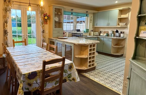 Saddell Casa | FINN VILLAGE Mountain View Cottage Garden & XXL HOT TUB