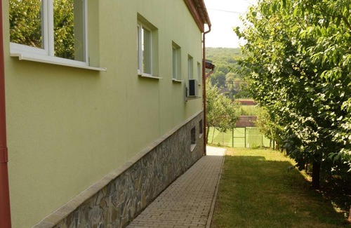 Livezeni Apartamento | FinnApartman