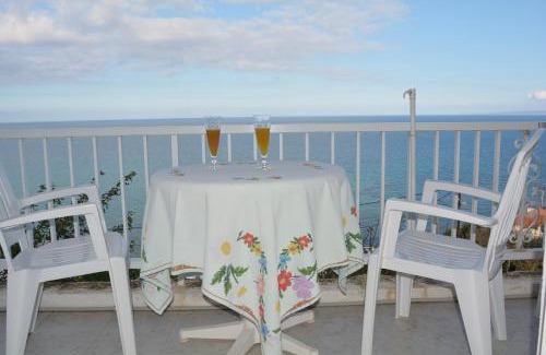 Akrotiri Casa | FIORE ROOMS