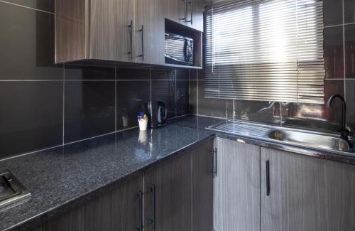 Lephalale Casa | Fire and Ice Guesthouse Lephalale