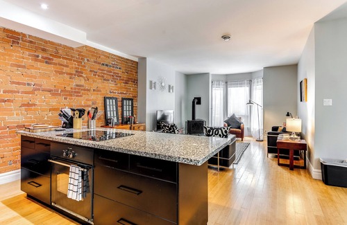 Palmerston Apartamento | Fire It Up In Little Italy 3 Bedrooms And Fireplace