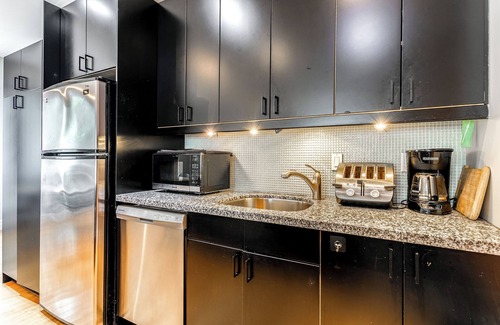 Palmerston Apartamento | Fire It Up In Little Italy 3 Bedrooms And Fireplace