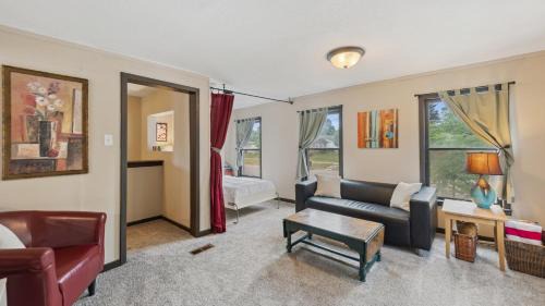 Lake City Apartamento | Fire Lily Apartment - 3 Blocks from Lake Pepin