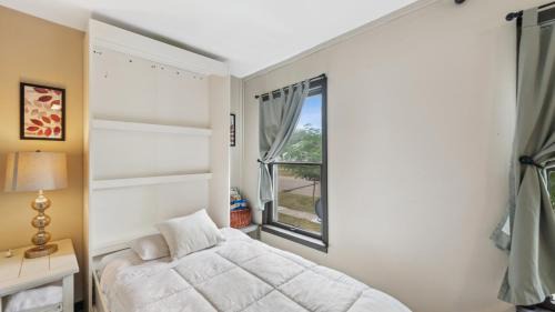Lake City Apartamento | Fire Lily Apartment - 3 Blocks from Lake Pepin