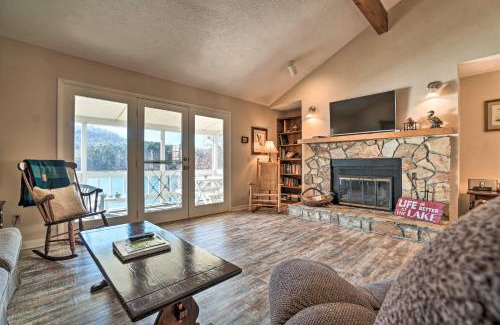 Hiawassee Casa | Fire Pit and Boat Dock Lake Chatuge Townhome!
