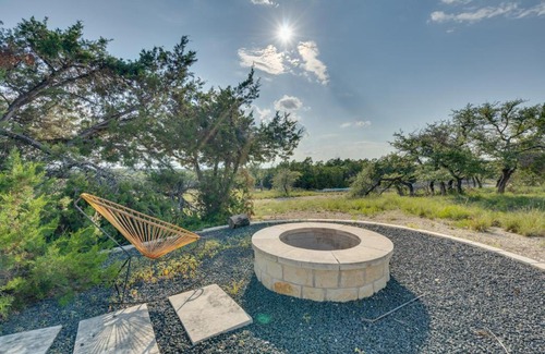 Dripping Springs Casa | Fire Pit and Deck Secluded Dripping Springs Retreat