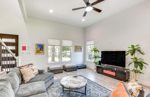 Gun Barrel City Casa | Fire Pit and Grill Lakeside Gun Barrel City Home!