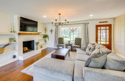 Tyler Casa | Fire Pit and Grill Tyler Home on 5 Acres!