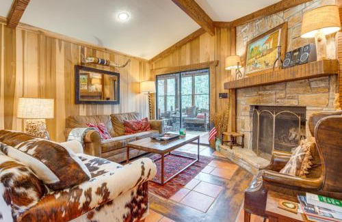 Sapphire Casa | Fire Pit and Lake Access Resort Home in Sapphire!
