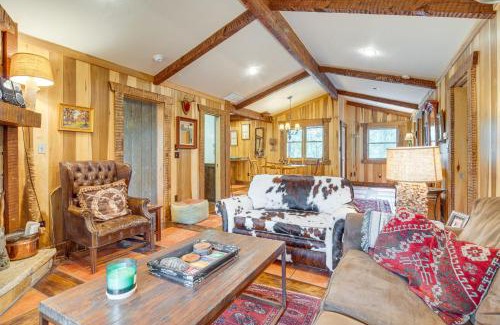 Sapphire Casa | Fire Pit and Lake Access Resort Home in Sapphire!