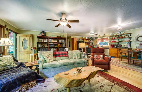 Sylva Casa | Fire Pit and Mtn Views North Carolina Abode!