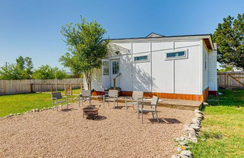 Spicewood Casa | Fire Pit and Yard Dog-Friendly Spicewood Home