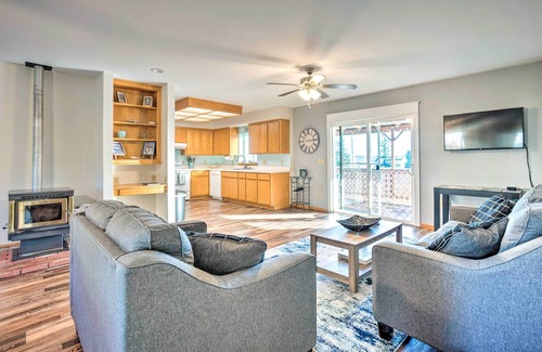 North Bend Casa | Fire Pit & Bay Views: North Bend Home!