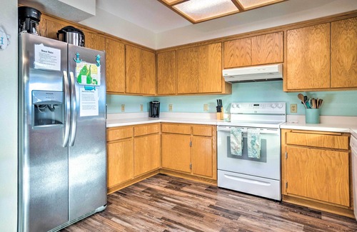North Bend Casa | Fire Pit & Bay Views: North Bend Home!