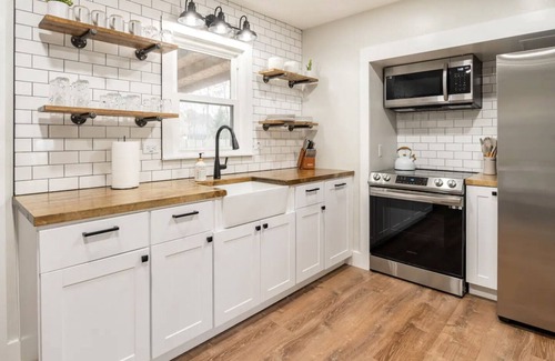 Loveland Casa | Fire Pit, Bike Trail, Restaurants, Kings Island, Work Desk, 3+ Night Discount