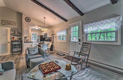 Briar Crest Woods Cabaña | Fire Pit & Community Perks: Blakeslee Cottage!