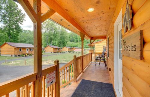 Cherokee Casa | Fire Pit Cozy Bryson City Cabin on Tuck River