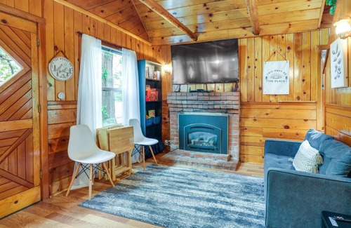 Twain Harte Casa | Fire Pit, Deck and Grill Cozy Twain Harte Cabin!