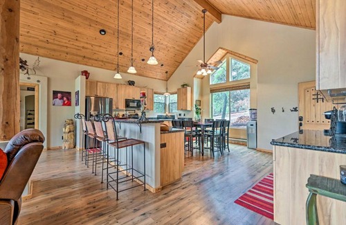 Groom Creek Casa | Fire Pit, Deck and Grill Serene Prescott Cabin!