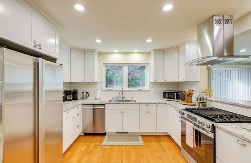 Hathaway Pines Cabaña | Fire Pit + Grill: Serene Retreat in Hathaway Pines