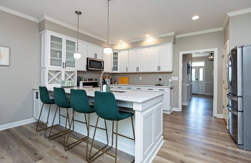 Nellysford Casa | Fire Pit+Hot Tub+Game Room in spacious family-friendly house