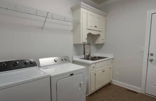 Estill Springs Casa | Fire Pit, Hot Tub, Dock, & Game Room @ Tim's Ford