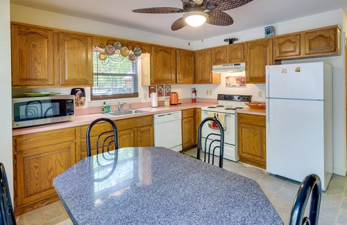 Thornhurst Casa | Fire Pit, Kayak & Gas Grill: Pocono Lake Home!
